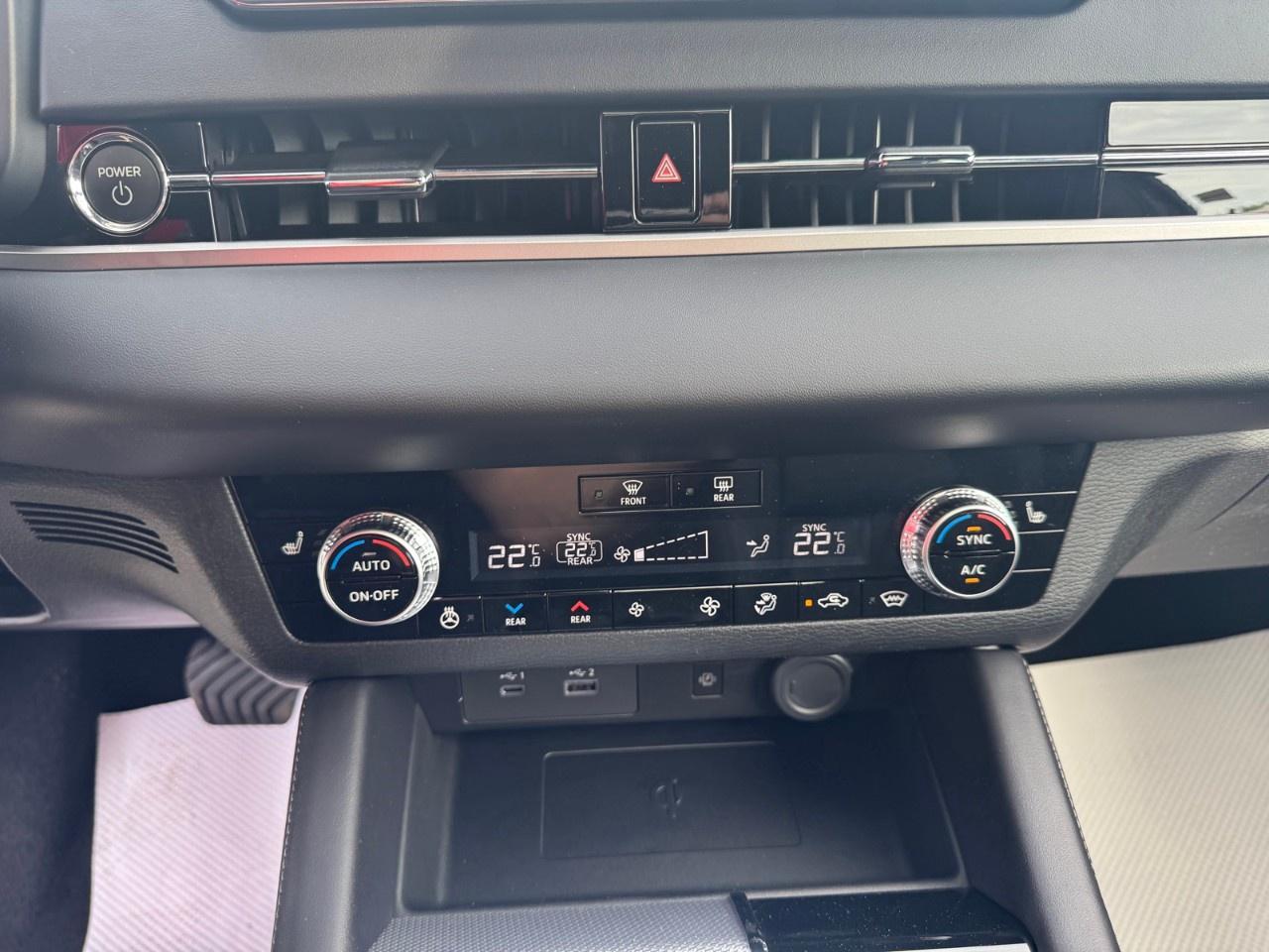 2026 Nissan Rogue Plug-In Hybrid AWD Platinum Photo