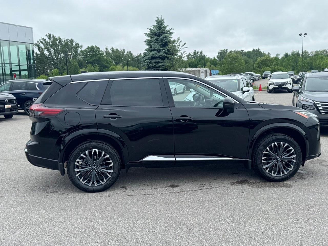 2026 Nissan Rogue AWD Platinum Photo