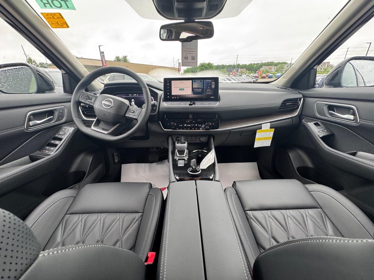 2026 Nissan Rogue AWD Platinum Photo