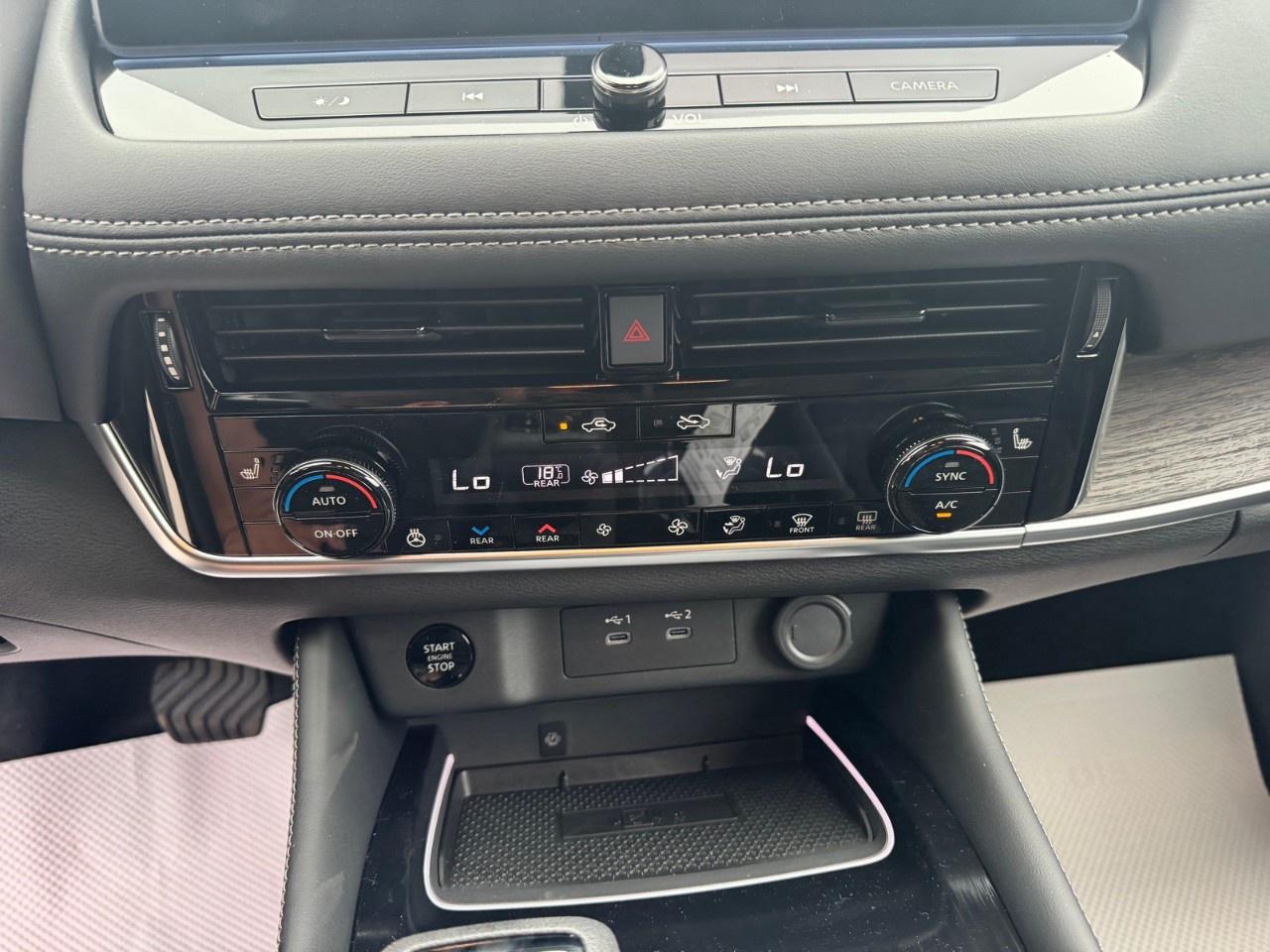2026 Nissan Rogue AWD Platinum Photo