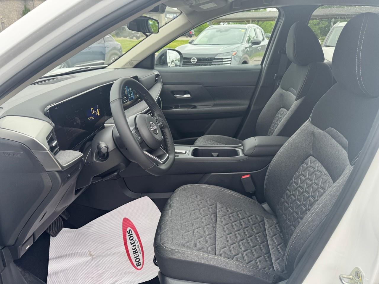 2026 Nissan Kicks SV AWD Photo