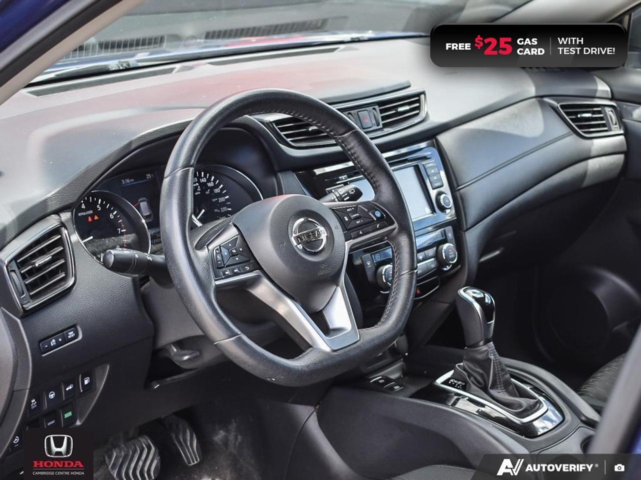 2020 Nissan Rogue SV Photo