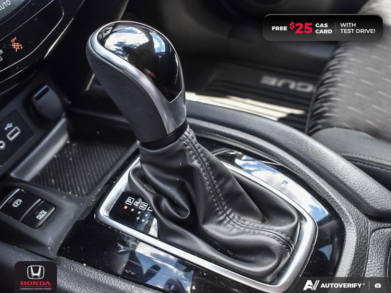 2020 Nissan Rogue SV Photo