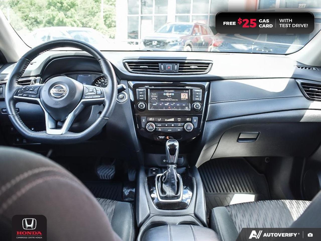 2020 Nissan Rogue SV Photo