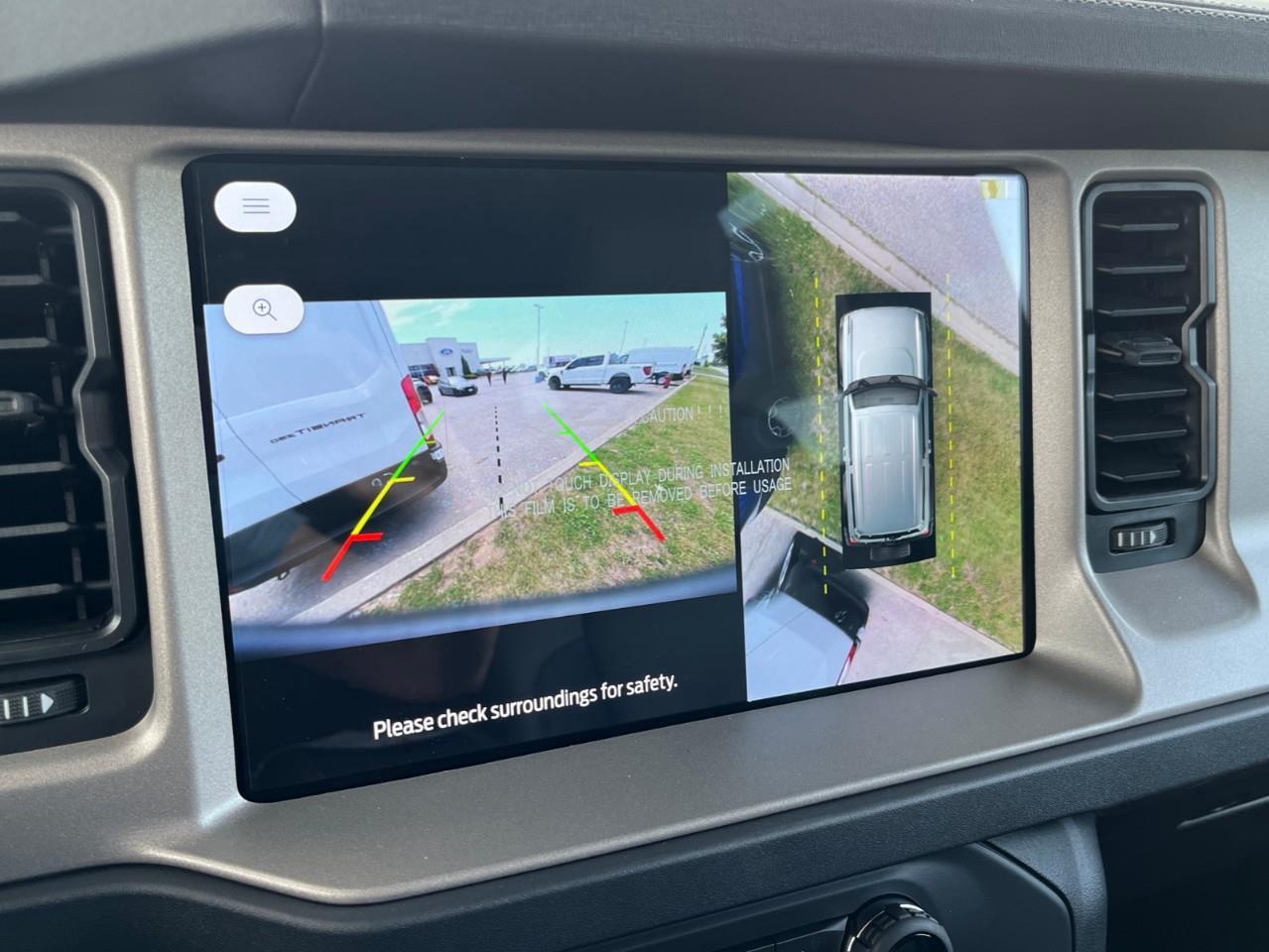 2026 Ford Bronco Outer Banks Photo
