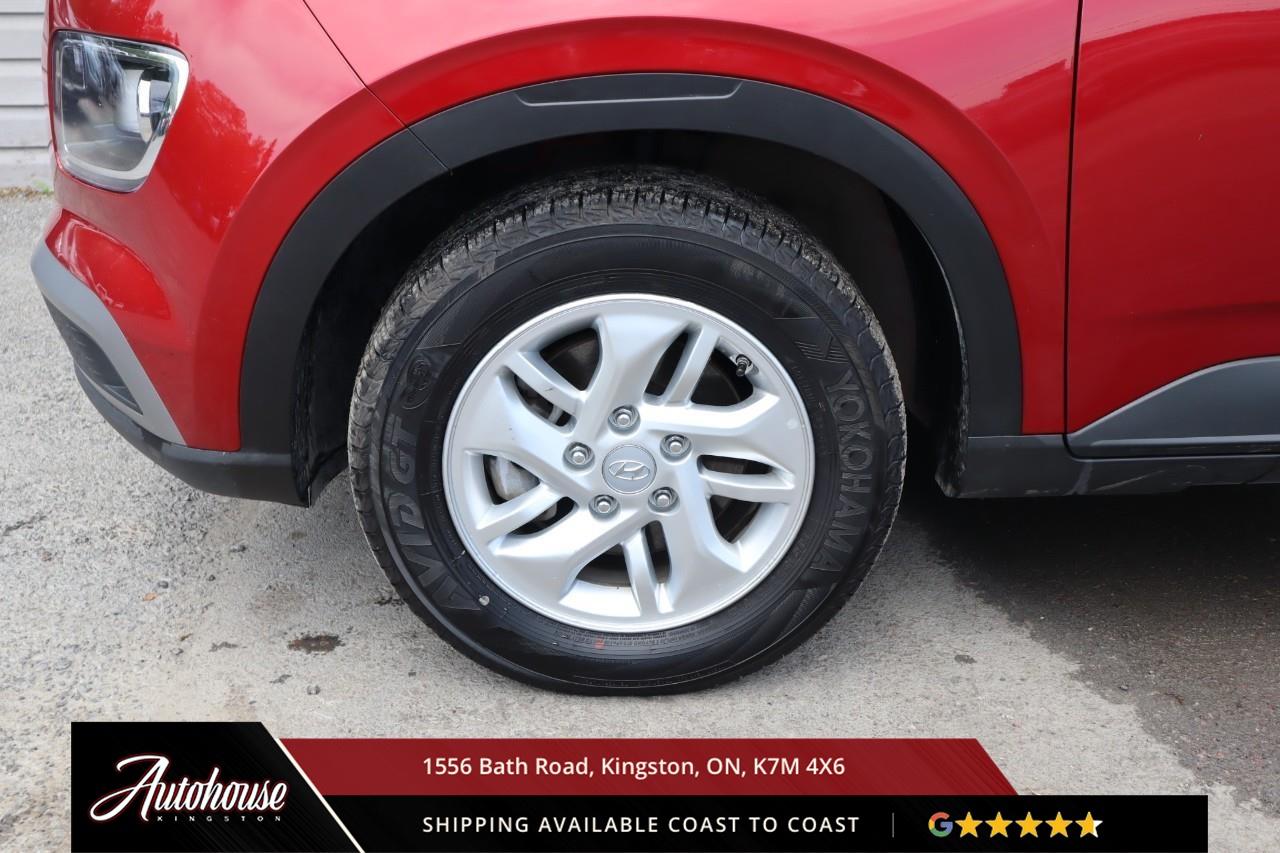 2025 Hyundai Venue Preferred REARVIEW CAMERA - HEATED WHEEL Photo