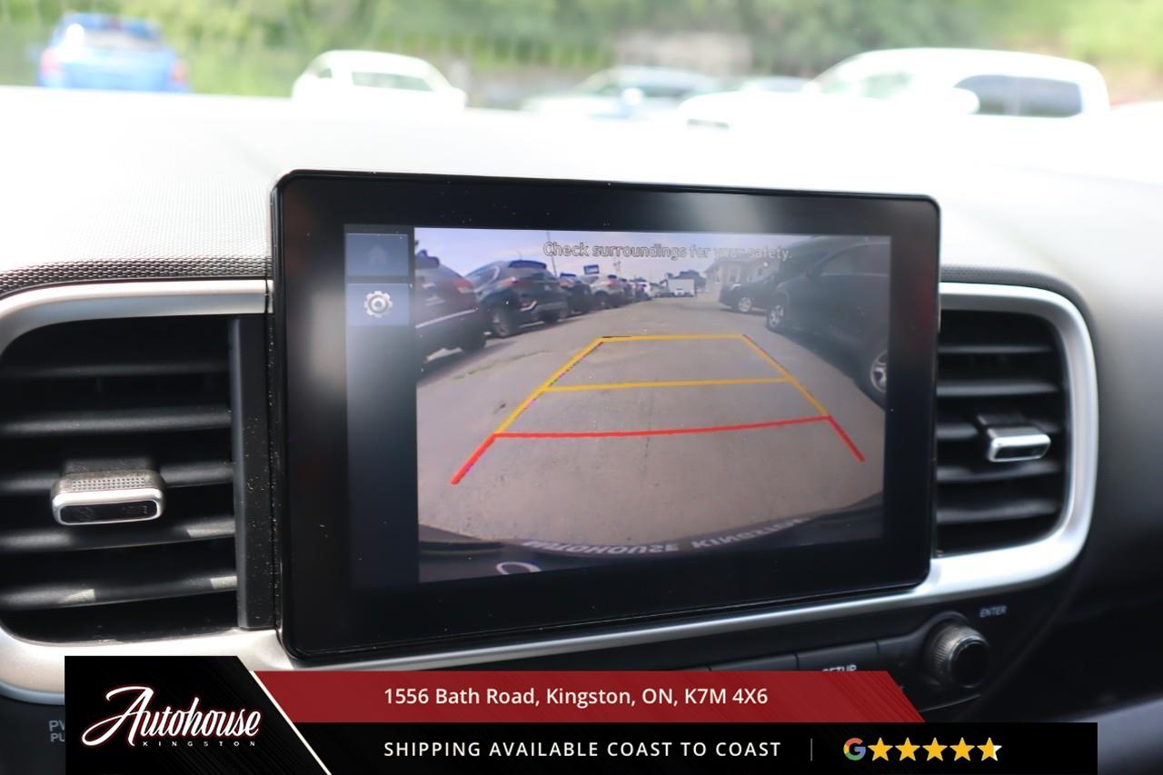 2025 Hyundai Venue Preferred REARVIEW CAMERA - HEATED WHEEL Photo