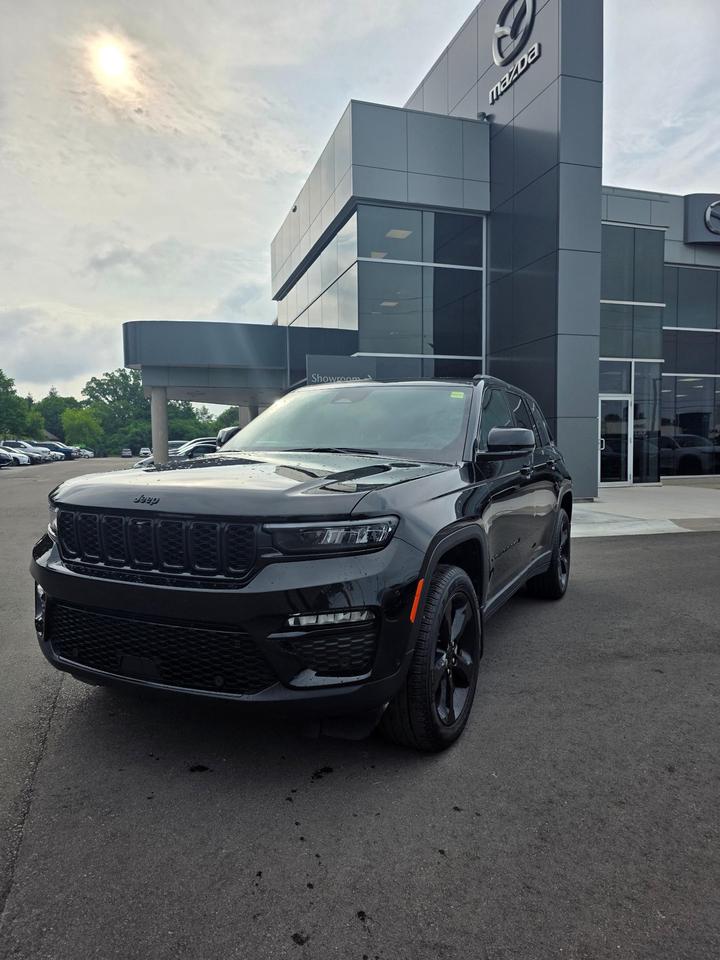 2025 Jeep Grand Cherokee Limited Photo0