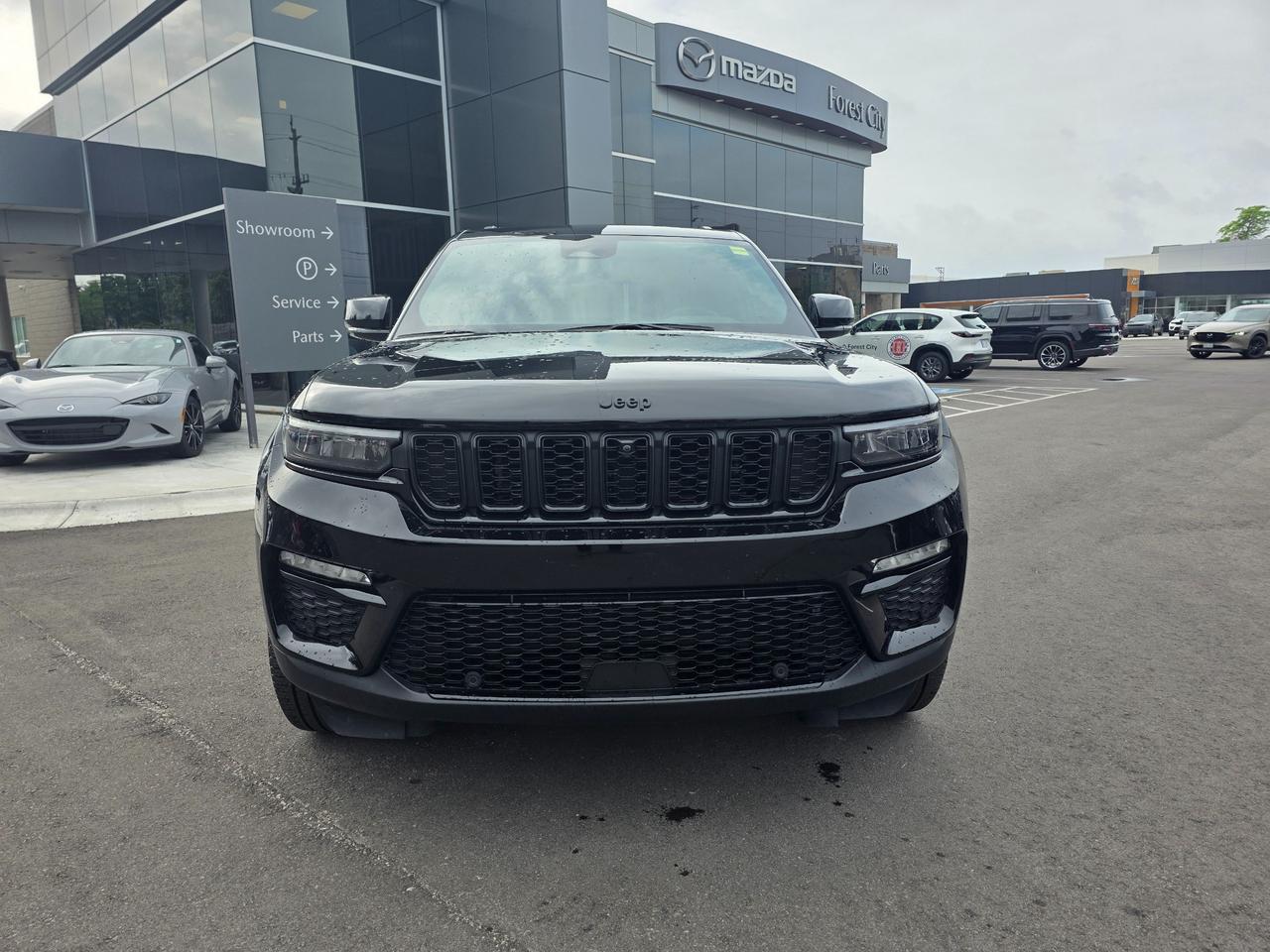 2025 Jeep Grand Cherokee Limited  Luxury, Capability, and Advanced Technology<br>Key Features Include:<br><br>3.6L Pentastar® V6 Engine with 8-Speed Automatic Transmission<br>Four-Wheel Drive (4x4) System<br>Leather-Trimmed Heated Front and Rear Seats<br>Heated Steering Wheel<br>Power Liftgate<br>Remote Start System<br>Dual-Pane Panoramic Sunroof<br>10.1-Inch Uconnect® 5 Touchscreen Infotainment System<br>Apple CarPlay® and Android Auto Compatibility<br>Integrated Navigation System<br>Wireless Charging Pad<br>Premium Alpine® Audio System<br>Adaptive Cruise Control with Stop & Go<br>Blind-Spot Monitoring and Rear Cross-Path Detection<br>Lane Management System<br>Forward Collision Warning with Active Braking<br>ParkSense® Front and Rear Park Assist<br>Backup Camera with Rear Parking Sensors<br>Tri-Zone Automatic Climate Control<br>Power Driver and Passenger Seats with Memory Settings<br>20-Inch Aluminum Wheels<br>LED Headlamps, Fog Lamps, and Taillamps<br><br>With its bold exterior design, upscale cabin, and impressive list of safety and convenience features, this 2025 Jeep Grand Cherokee Limited is ready for daily commutes, family road trips, and weekend adventures alike.<br><br>Contact us today to schedule a test drive and discover why the Grand Cherokee continues to be one of the most sought-after SUVs on the road. Financing and extended warranty options are available.