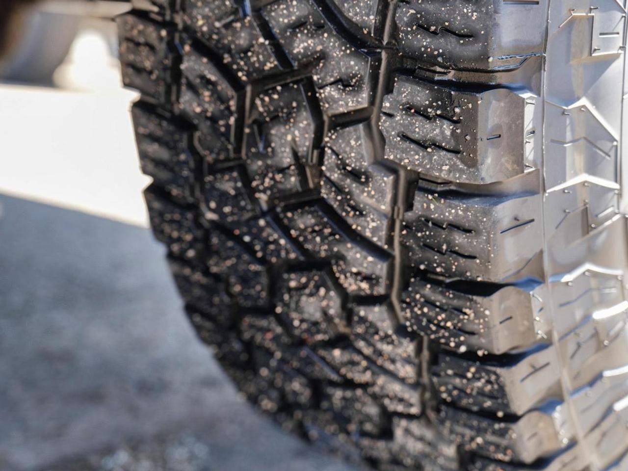 2015 Ford F-150 XLT 4X4/SUPERCAB/NEW UPGRADED TIRES! Photo