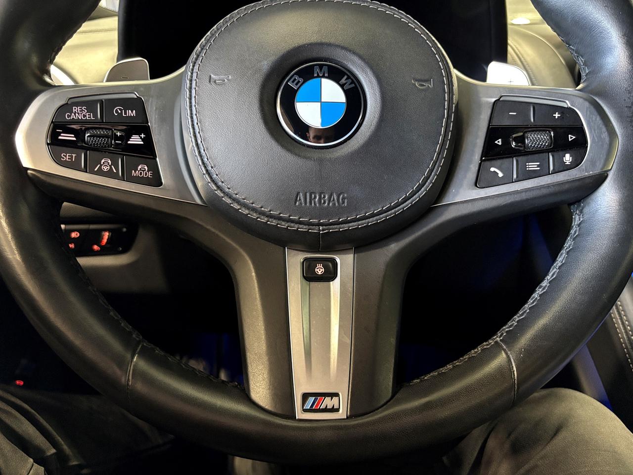 2020 BMW 8 Series M850i xDrive|COUPE|MPERFORMANCEV8|CARBONCORE|HUD|+ Photo