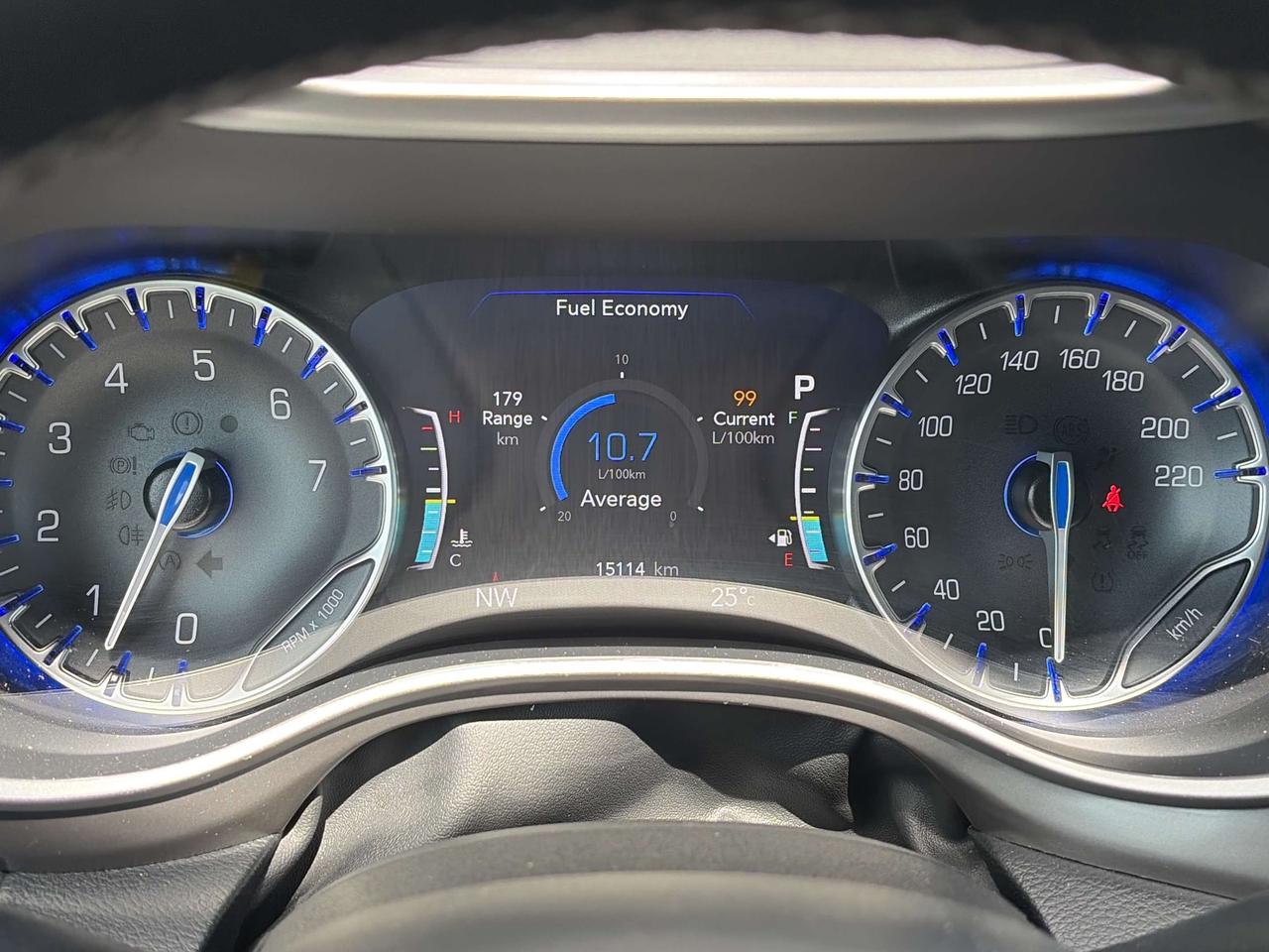 2025 Chrysler Pacifica SELECT, 7 PASS, REMOTE START, HEATED LEATHER! Photo
