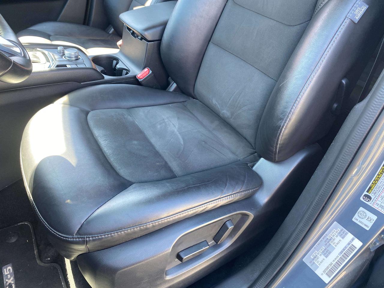 2023 Mazda CX-5 GS, CLEAN CARFAX, HEATED SEATS, BLIND SPOT MONITOR Photo