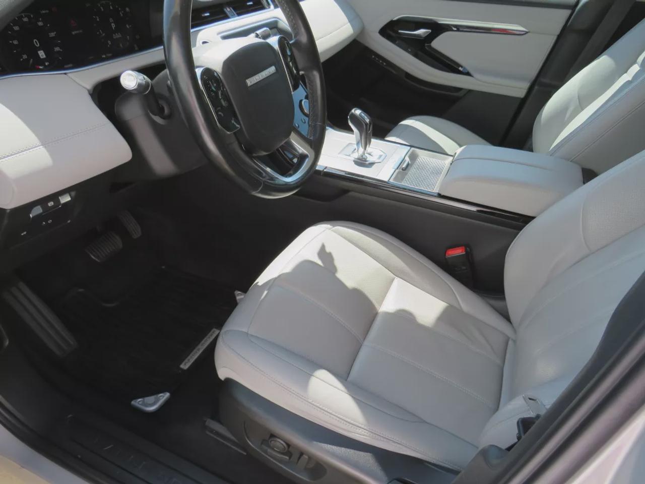 2020 Land Rover Evoque S | LOW KM!! | Leather | Navigation | Sunroof | Power Seats | Power Tailgate | Lane Assist | Push Button Start | Photo3