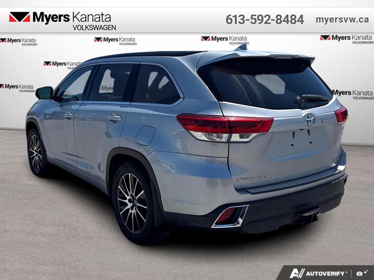 2017 Toyota Highlander XLE  - Navigation -  Sunroof Photo