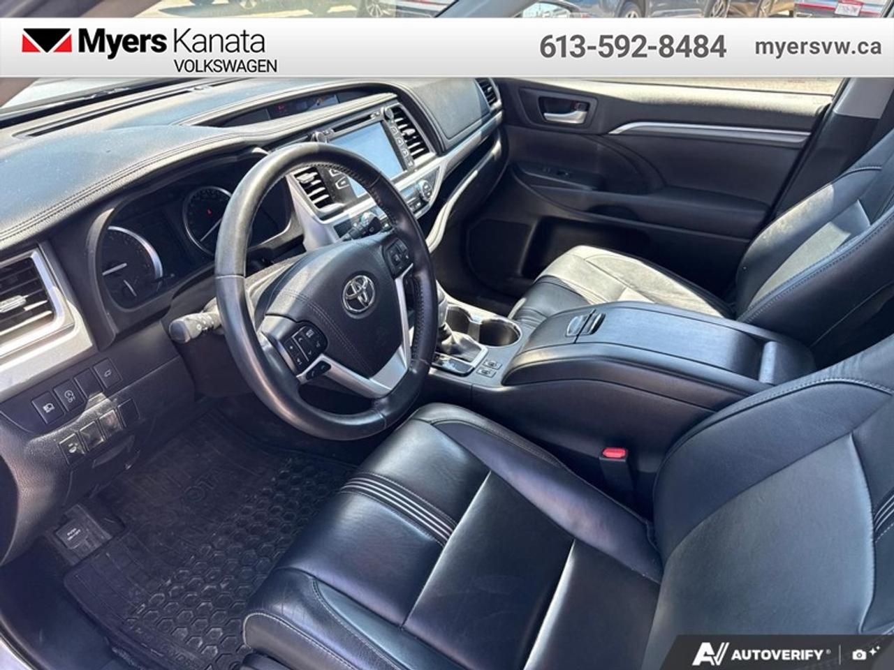 2017 Toyota Highlander XLE  - Navigation -  Sunroof Photo