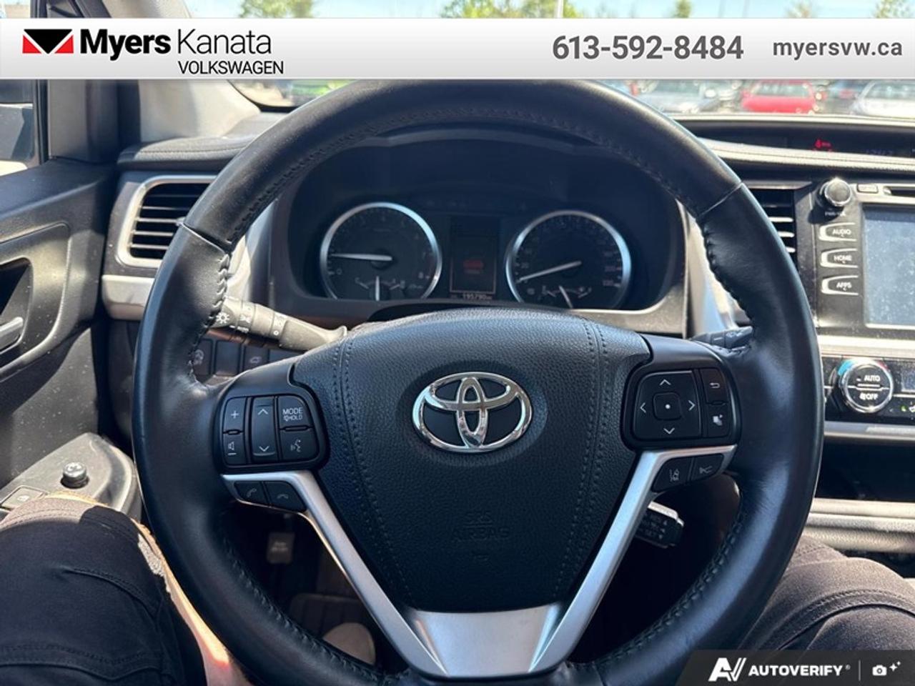 2017 Toyota Highlander XLE  - Navigation -  Sunroof Photo