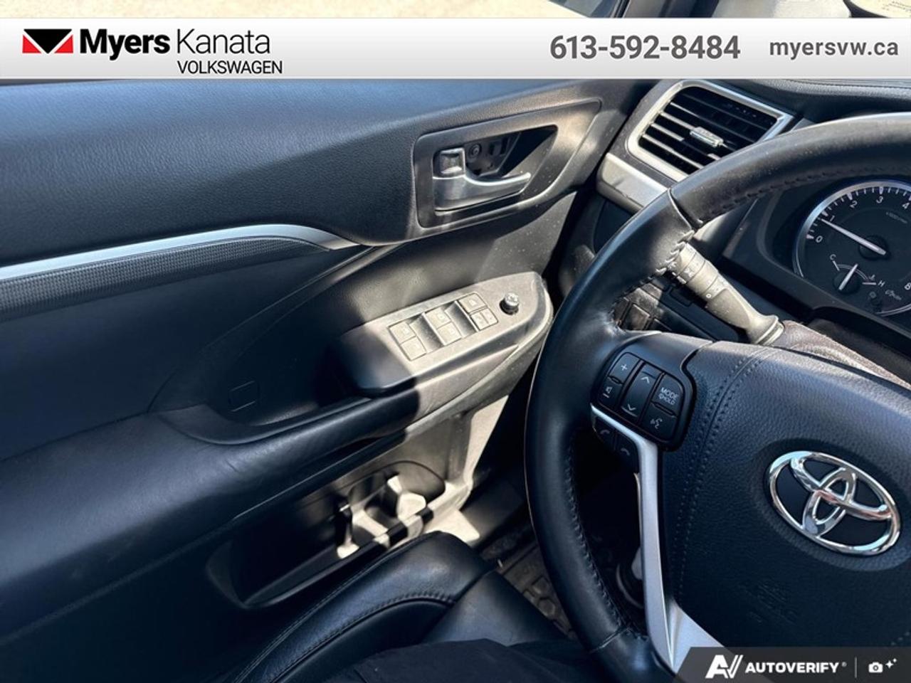 2017 Toyota Highlander XLE  - Navigation -  Sunroof Photo