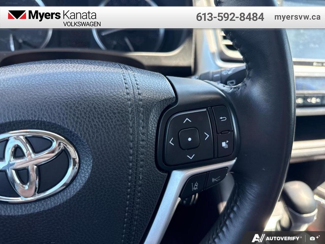 2017 Toyota Highlander XLE  - Navigation -  Sunroof Photo