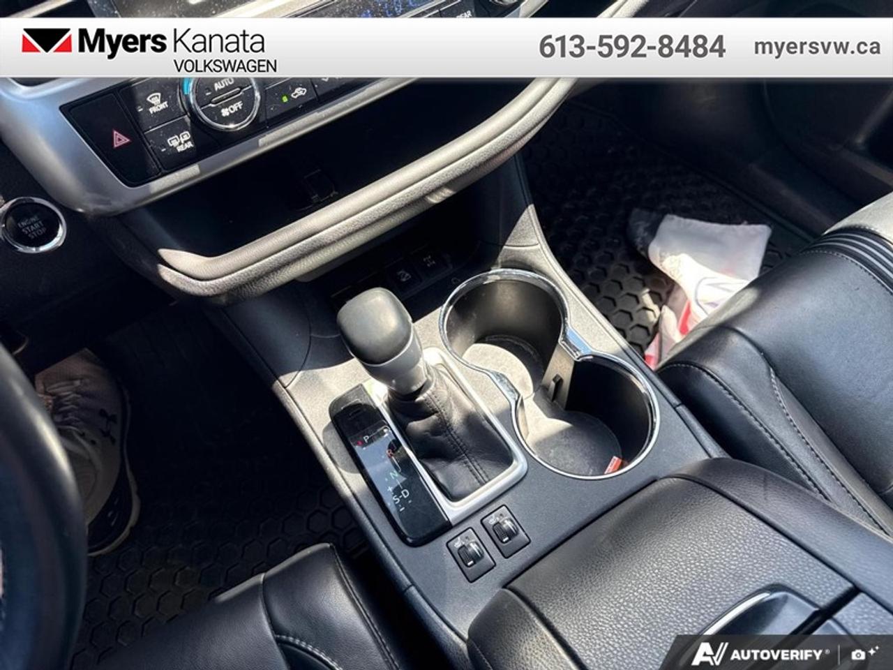 2017 Toyota Highlander XLE  - Navigation -  Sunroof Photo