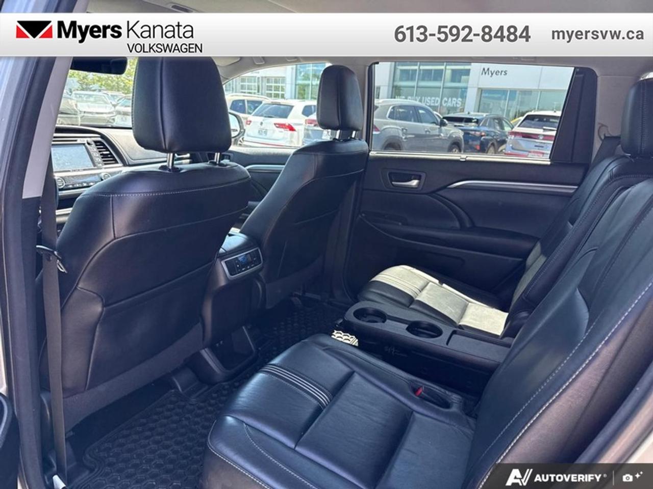 2017 Toyota Highlander XLE  - Navigation -  Sunroof Photo
