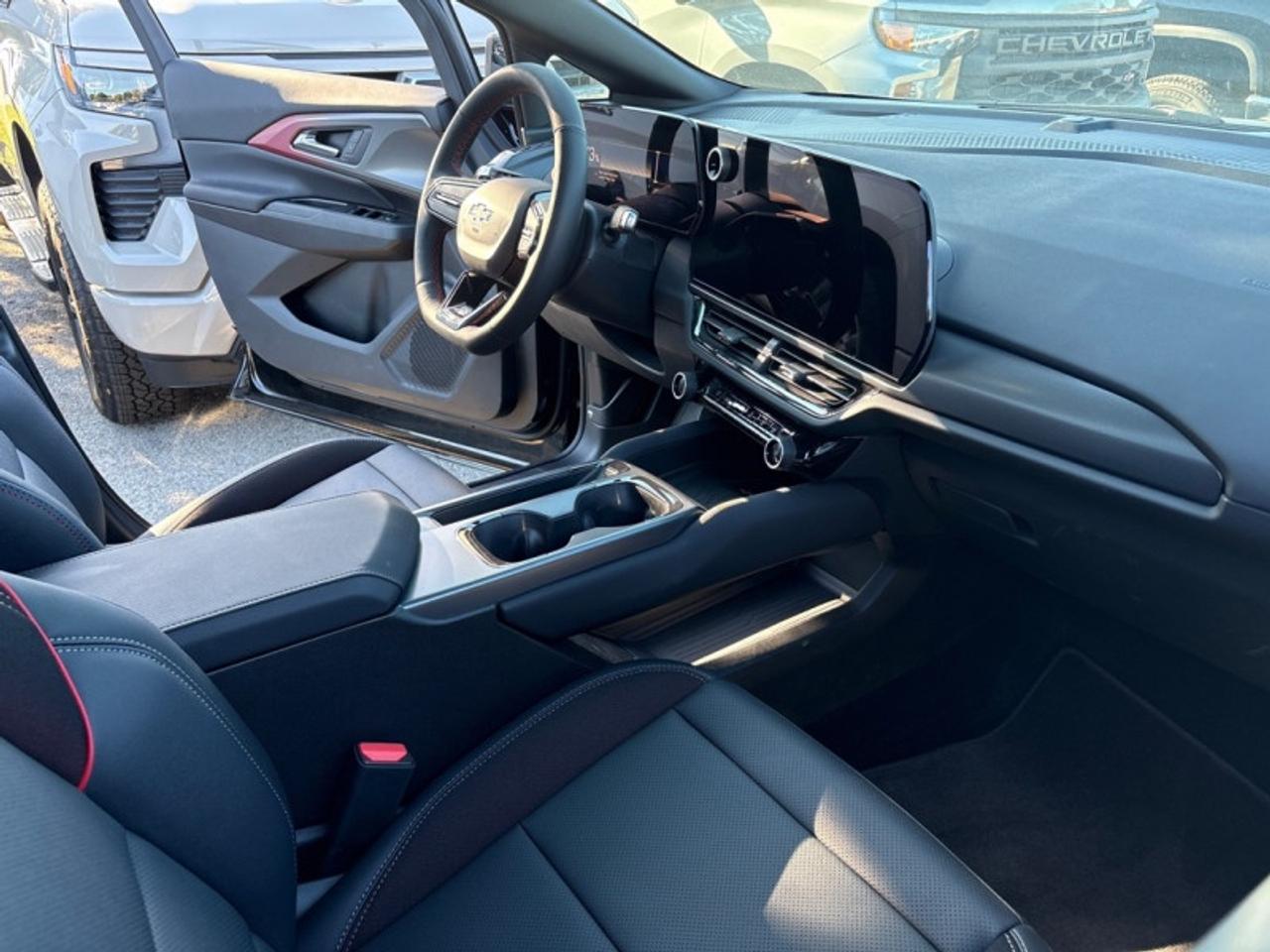 2026 Chevrolet Equinox EV RS  SUNROOF|21-INCH WHEELS Photo