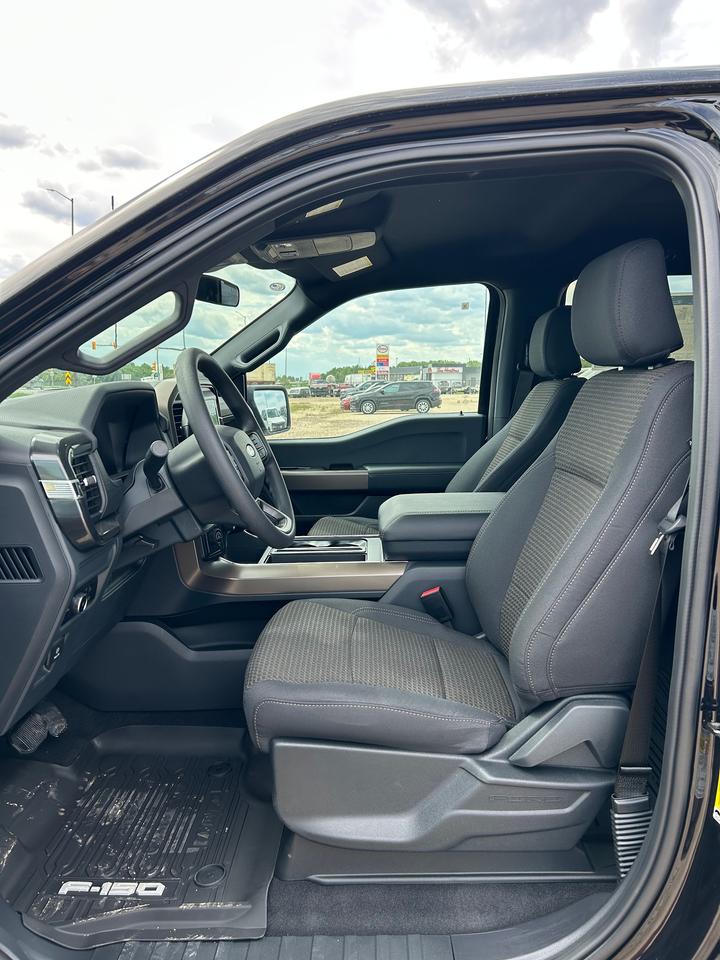2026 Ford F-150 STX 4WD SuperCrew 5.5' Box Photo5