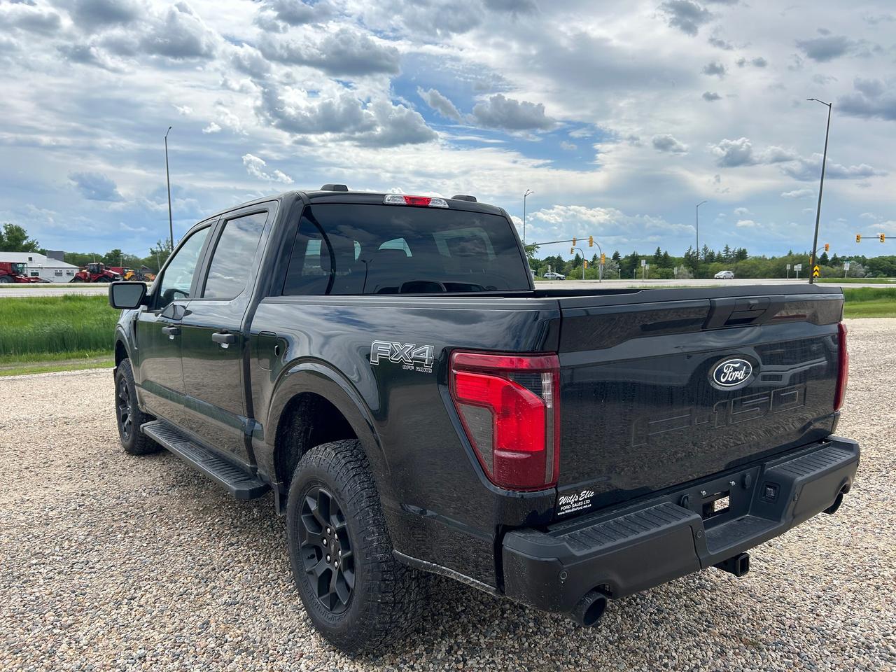 2026 Ford F-150 STX 4WD SuperCrew 5.5' Box Photo5