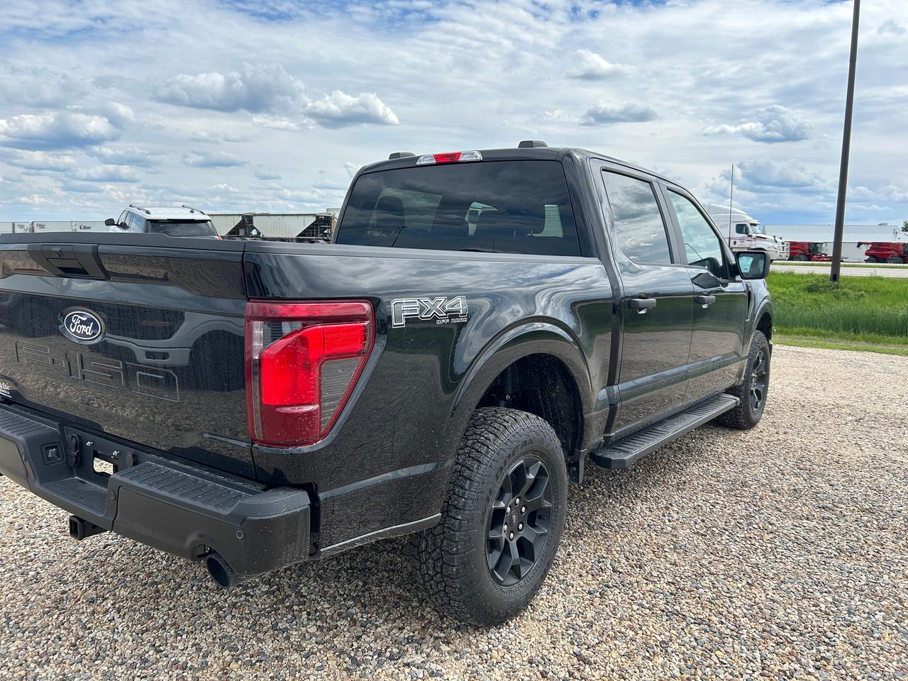 2026 Ford F-150 STX 4WD SuperCrew 5.5' Box Photo3