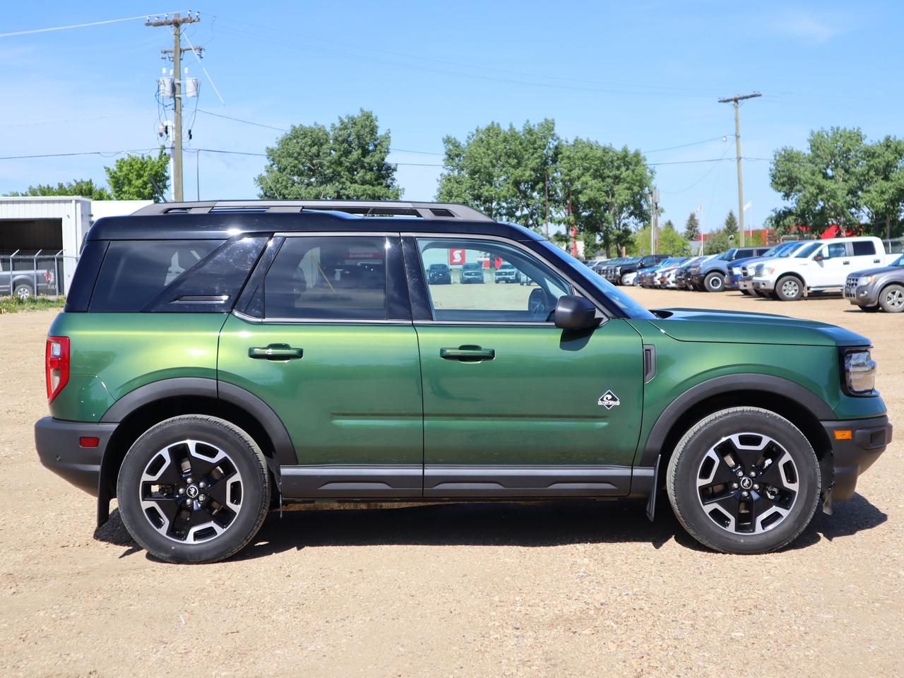 2023 Ford Bronco Sport Outer Banks Photo2