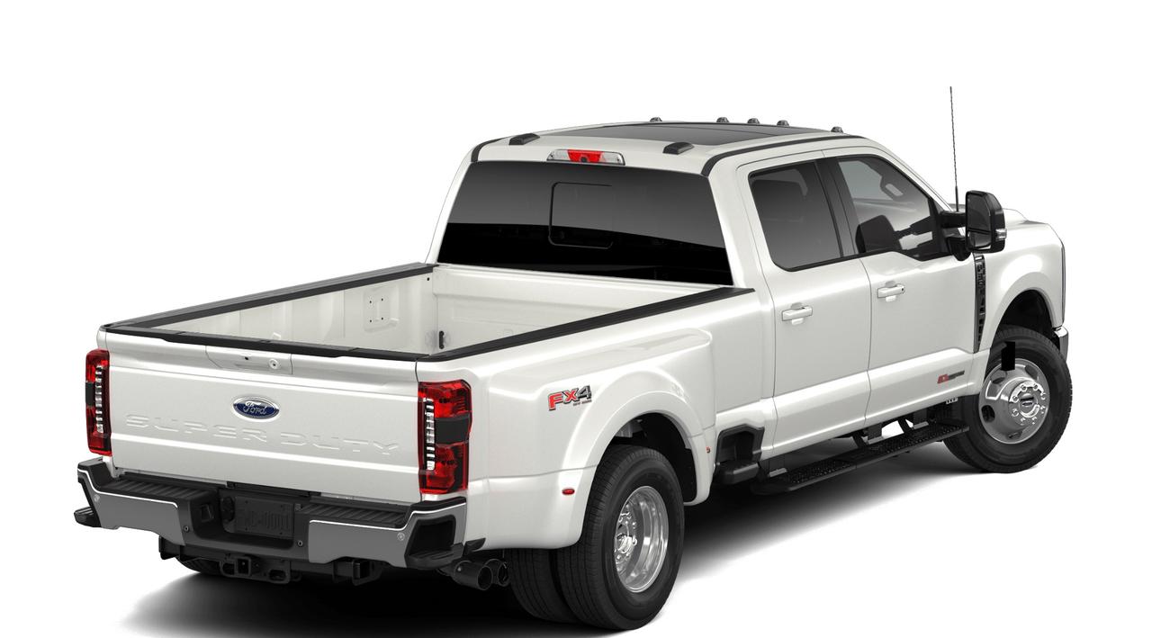 2026 Ford SuperDuty F-350® Lariat® Photo2