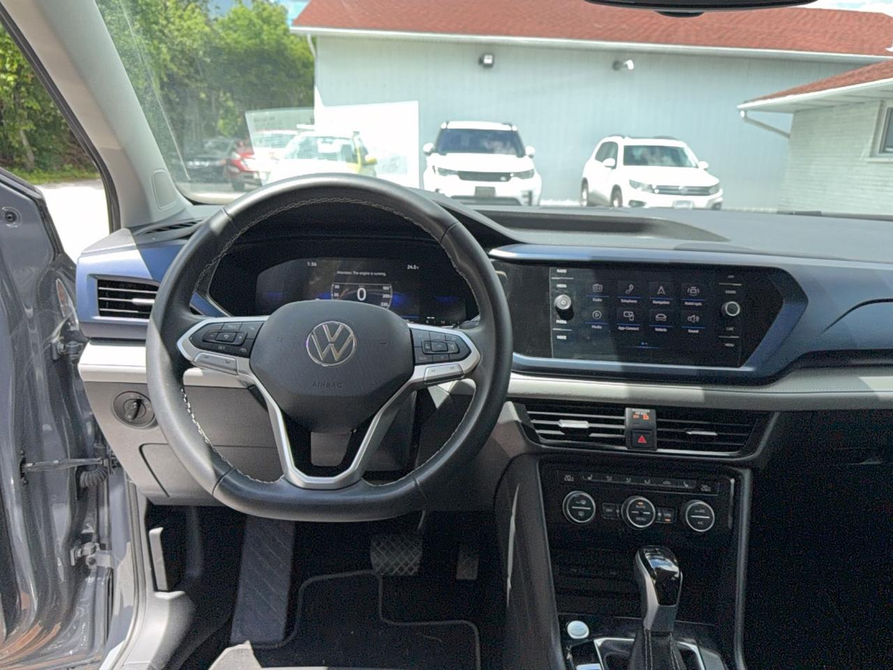 2024 Volkswagen Taos Drive assist-clean CarFax-Apple CarPlay Photo