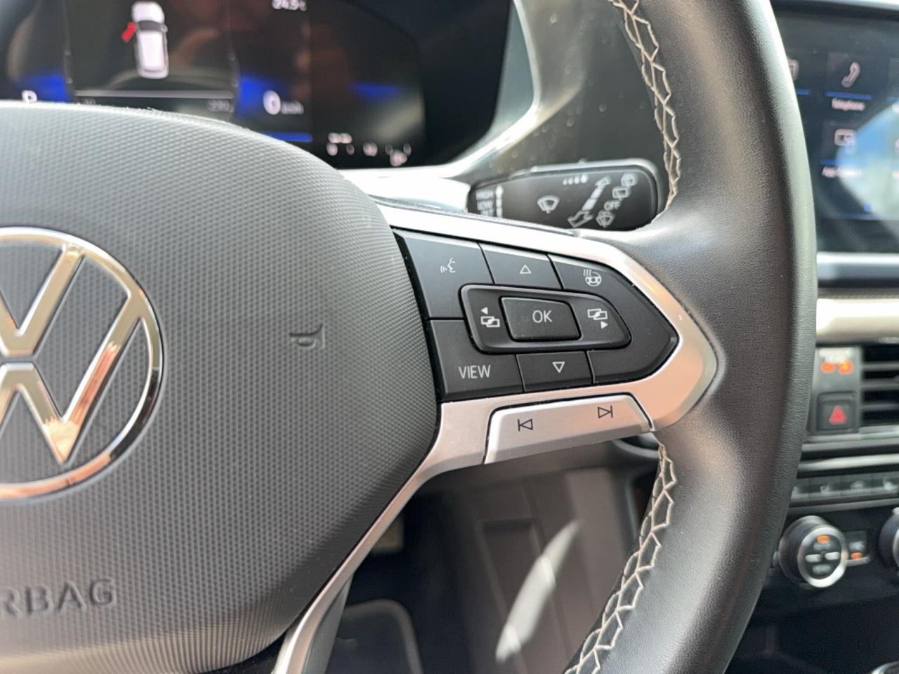 2024 Volkswagen Taos Drive assist-clean CarFax-Apple CarPlay Photo