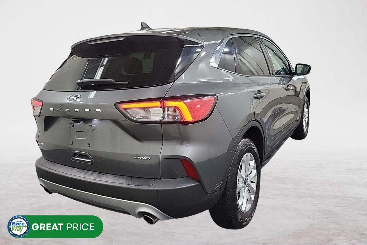 2022 Ford Escape SE Photo