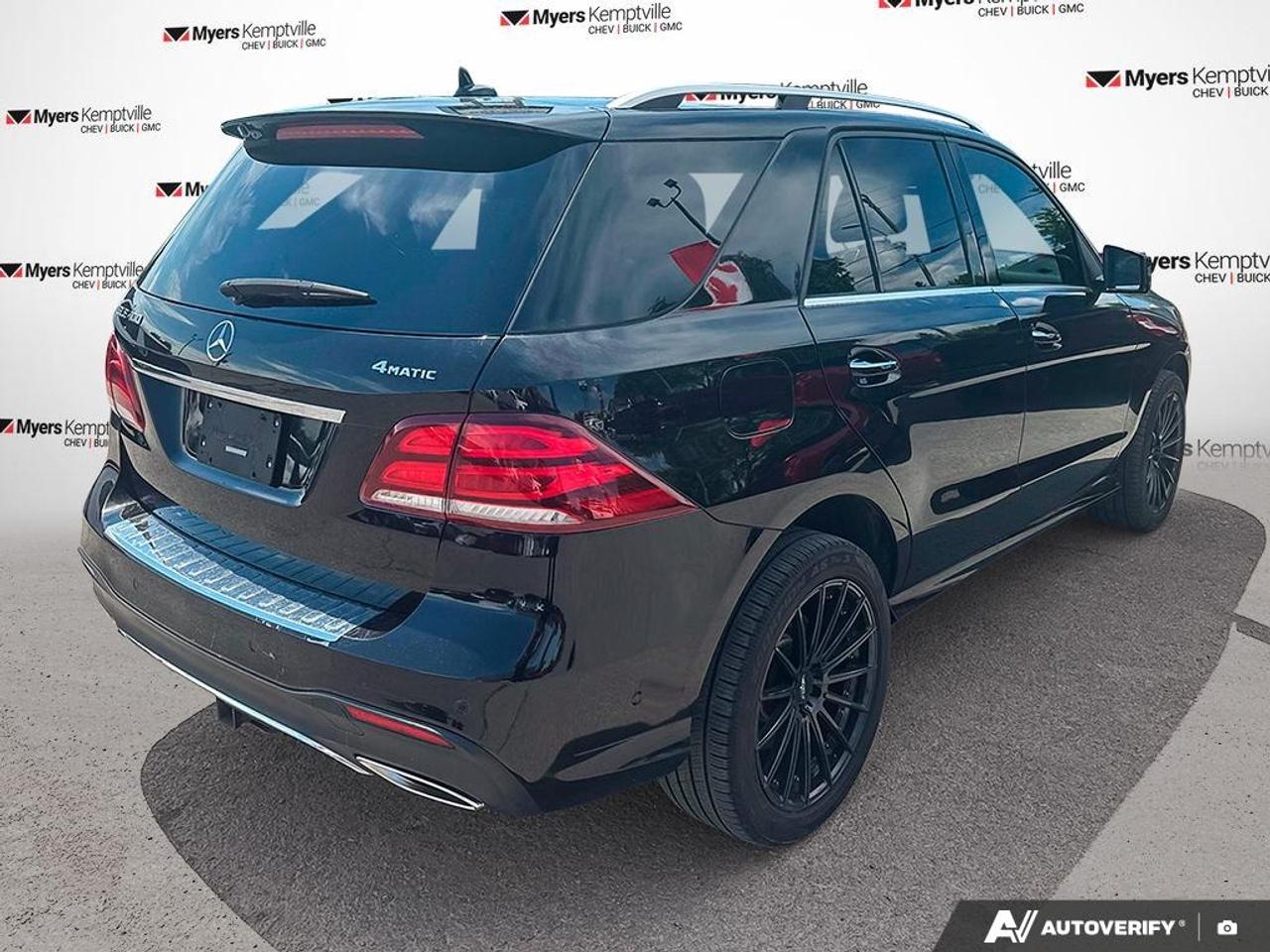 2017 Mercedes-Benz GLE 400 4MATIC  - Sunroof -  Leather Seats Photo