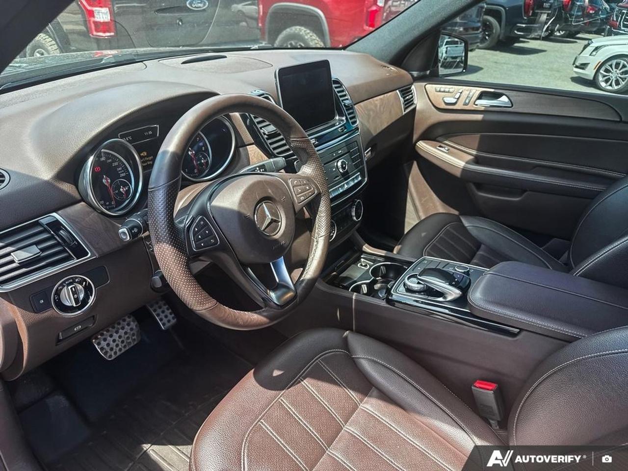 2017 Mercedes-Benz GLE 400 4MATIC  - Sunroof -  Leather Seats Photo
