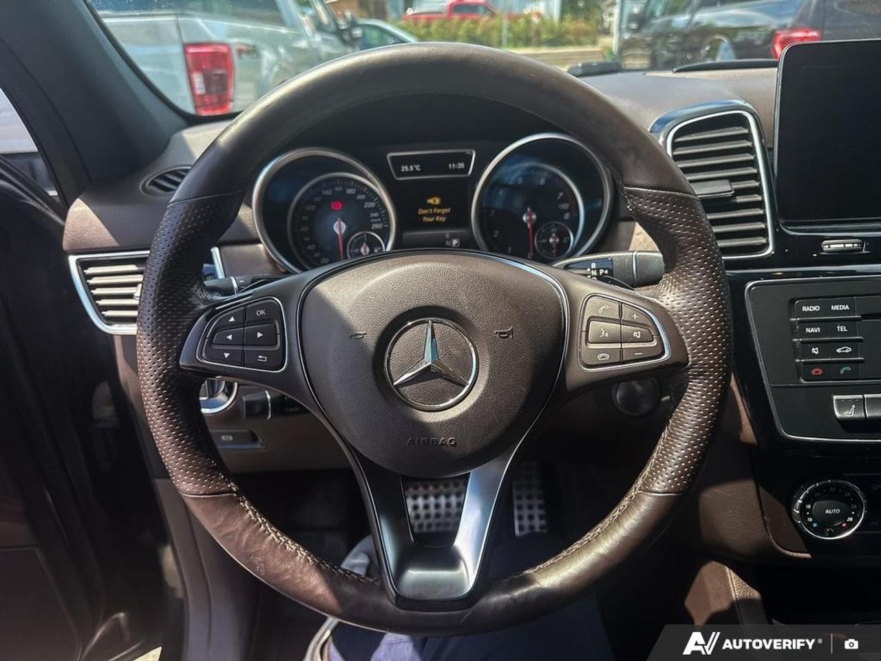 2017 Mercedes-Benz GLE 400 4MATIC  - Sunroof -  Leather Seats Photo