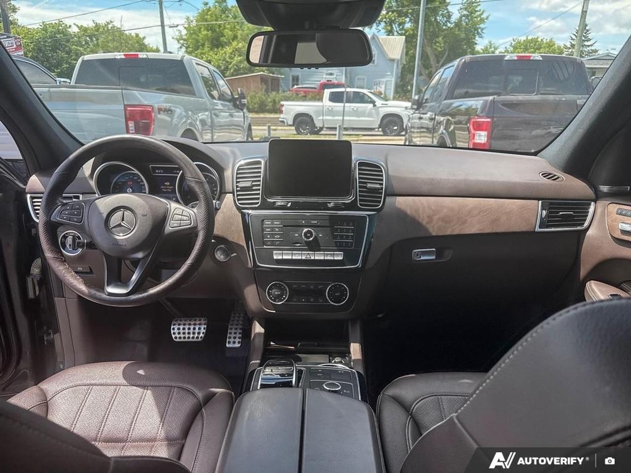 2017 Mercedes-Benz GLE 400 4MATIC  - Sunroof -  Leather Seats Photo