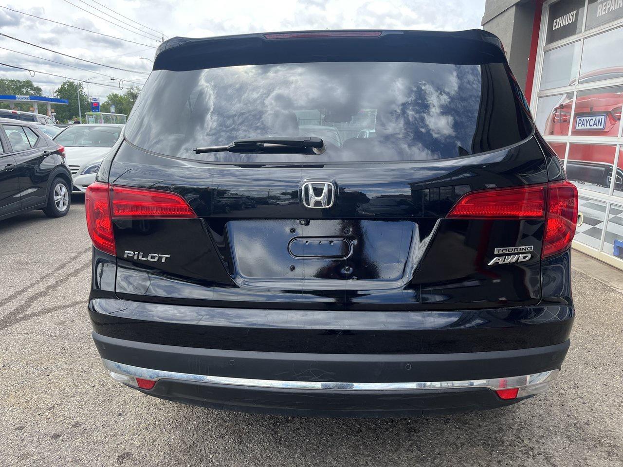 2016 Honda Pilot Touring Photo4