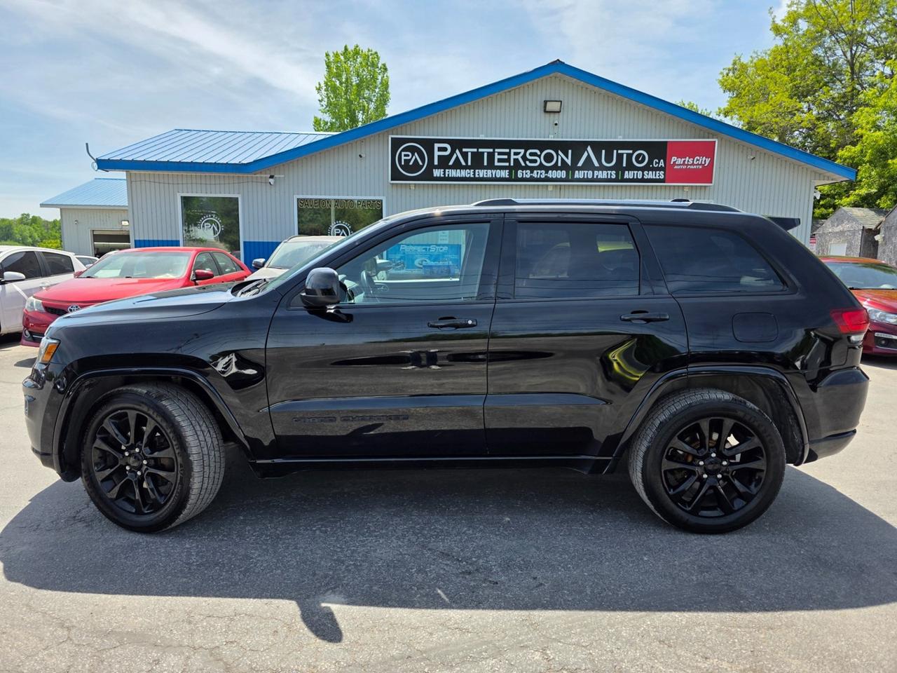 2018 Jeep Grand Cherokee Laredo Photo