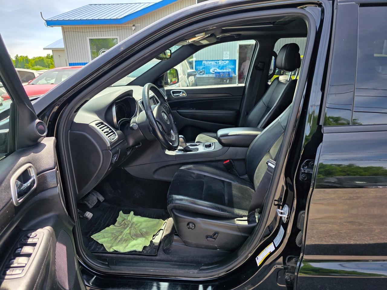 2018 Jeep Grand Cherokee Laredo Photo