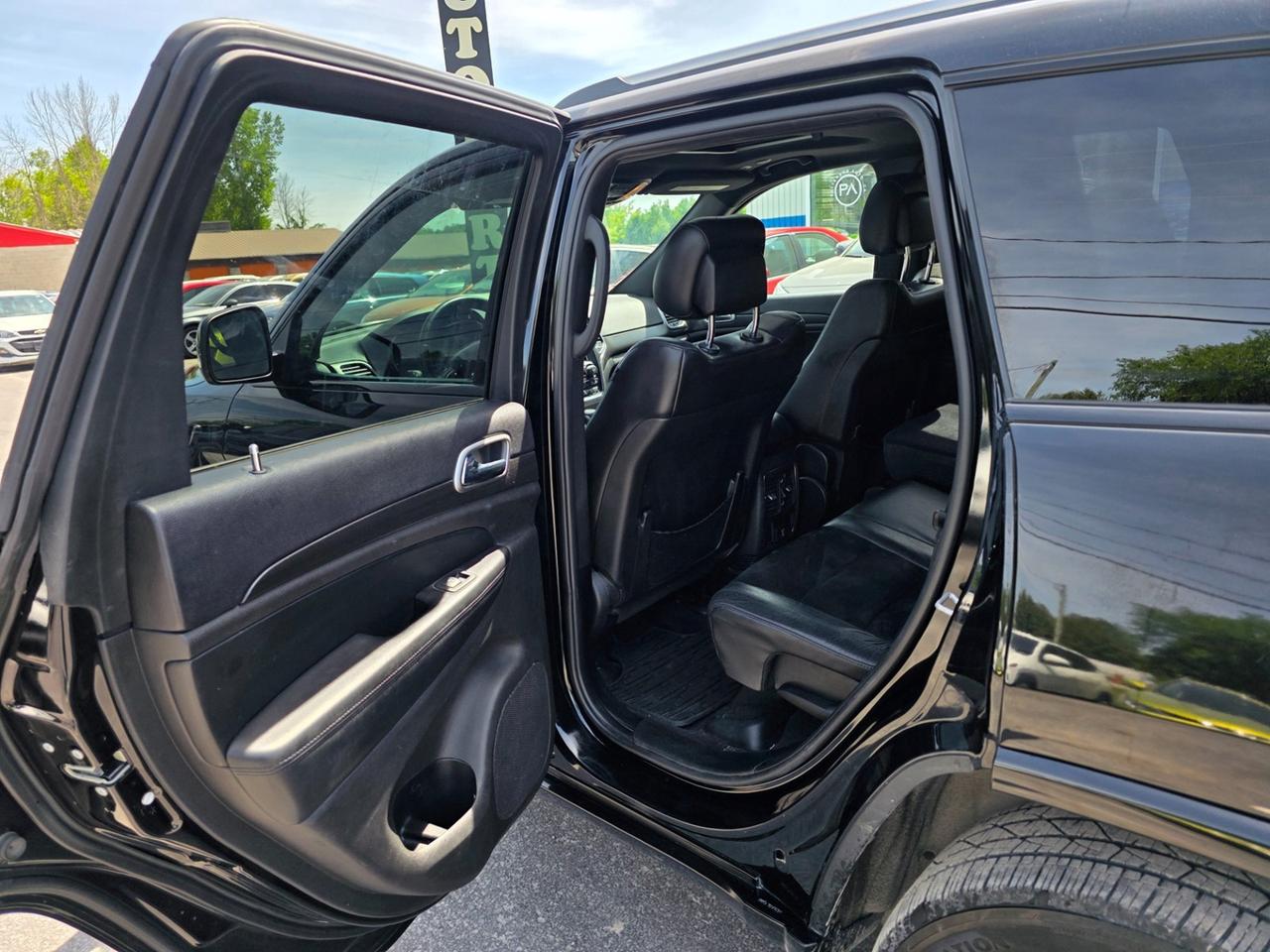 2018 Jeep Grand Cherokee Laredo Photo