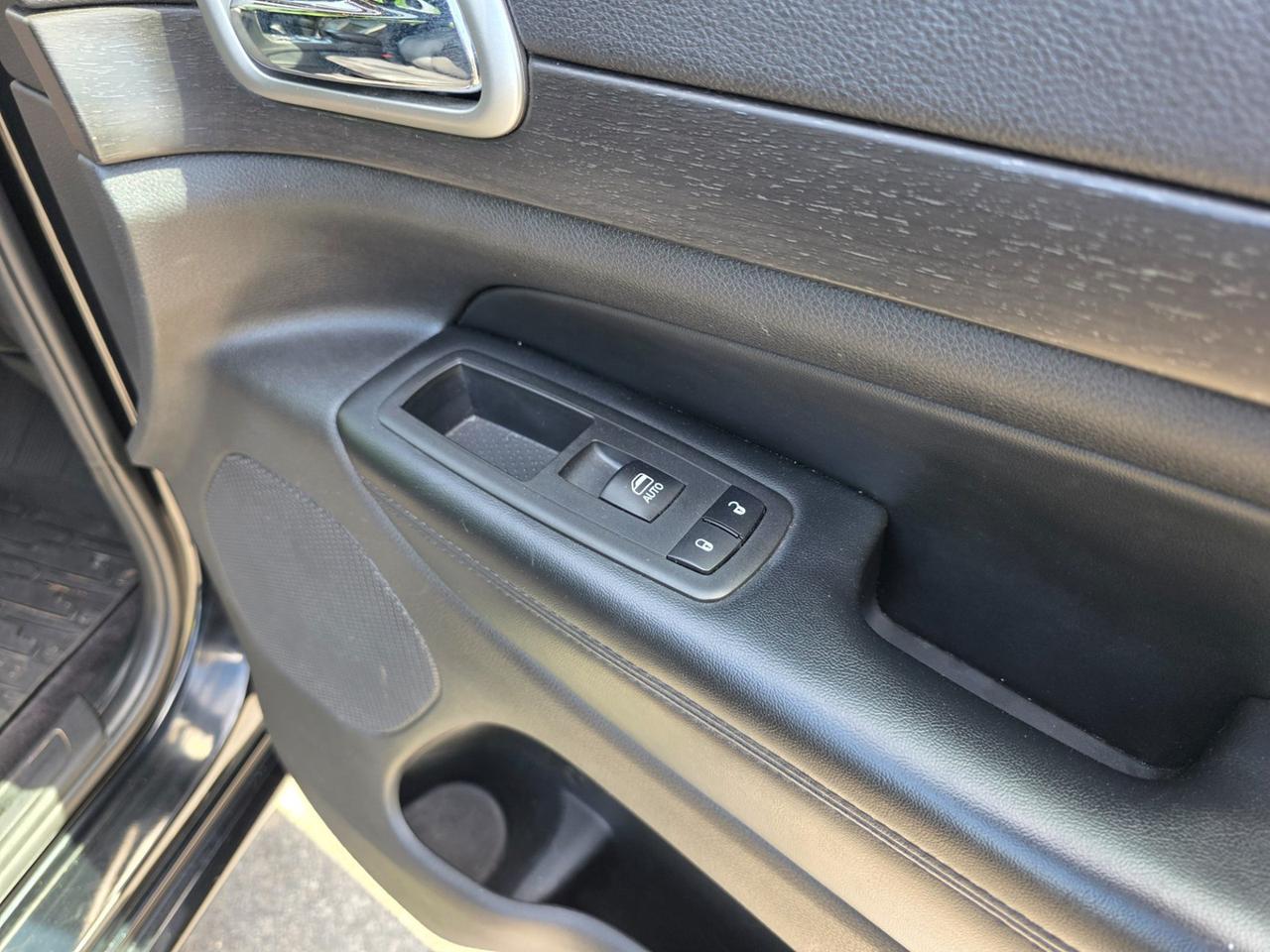 2018 Jeep Grand Cherokee Laredo Photo