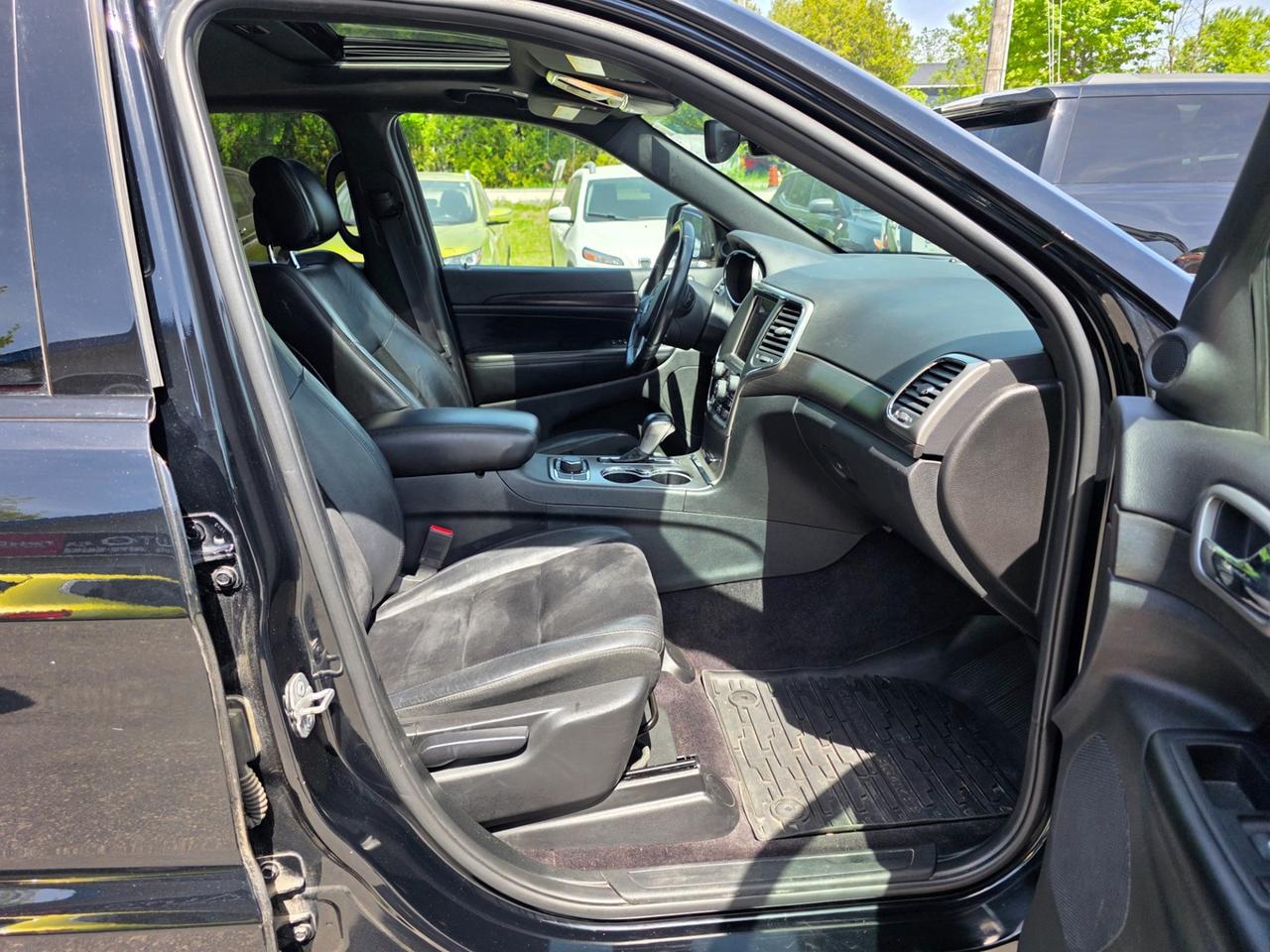 2018 Jeep Grand Cherokee Laredo Photo