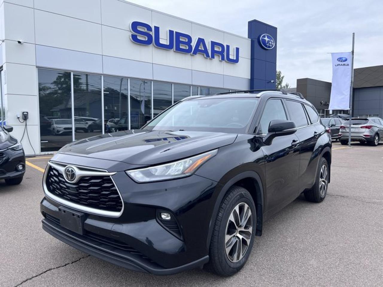 Small SUV 4WD, XLE AWD, 8-Speed Automatic w/OD, Regular Unleaded V-6 3.5 L/211