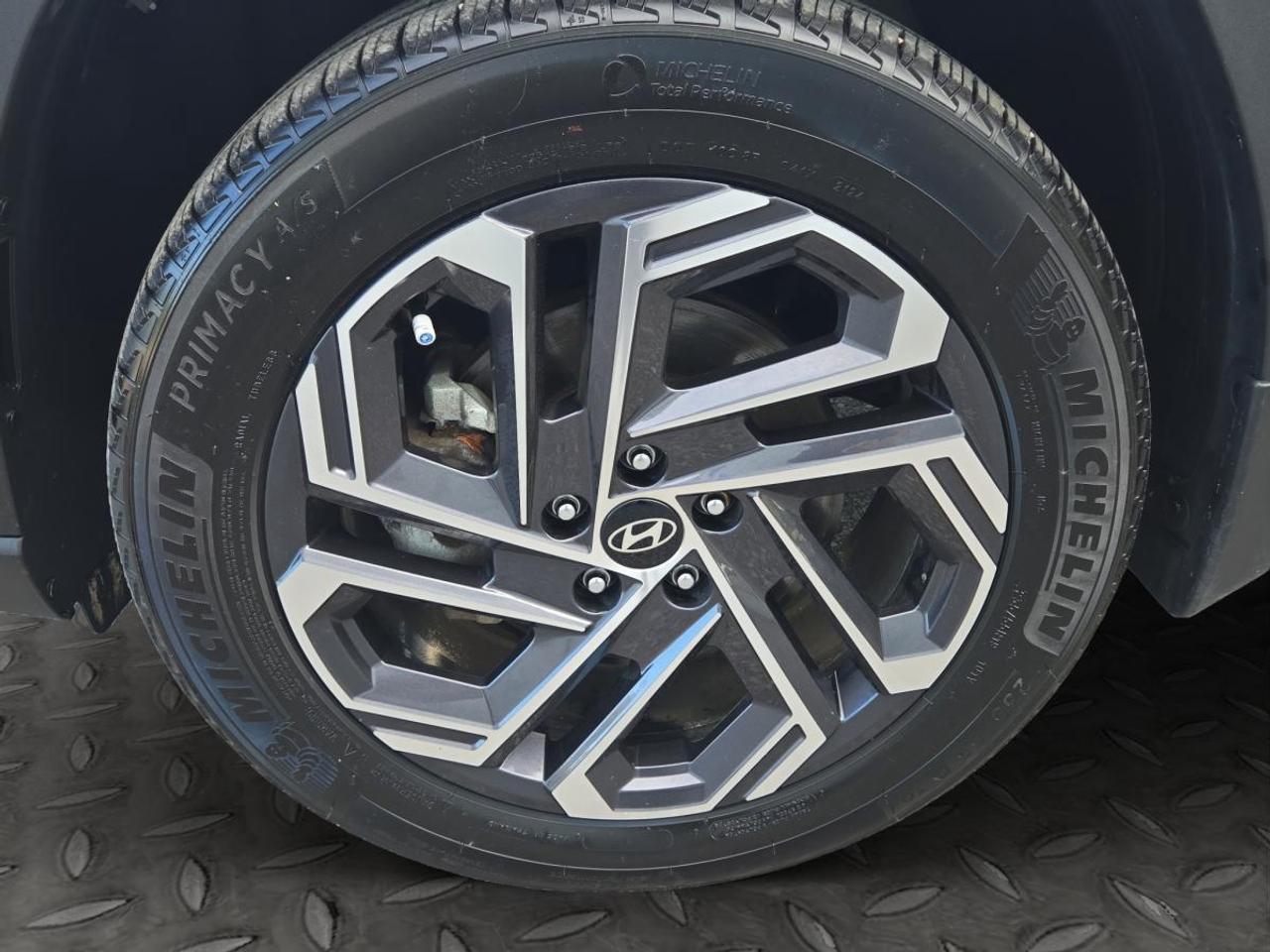 2025 Hyundai Tucson Hybrid Ultimate Photo