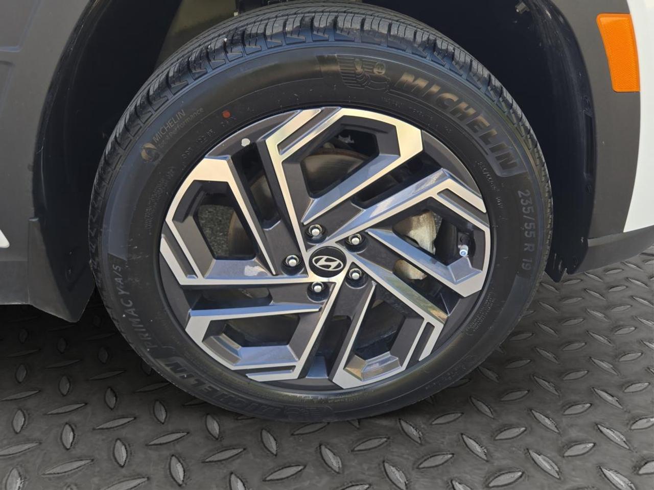 2025 Hyundai Tucson Hybrid Ultimate Photo