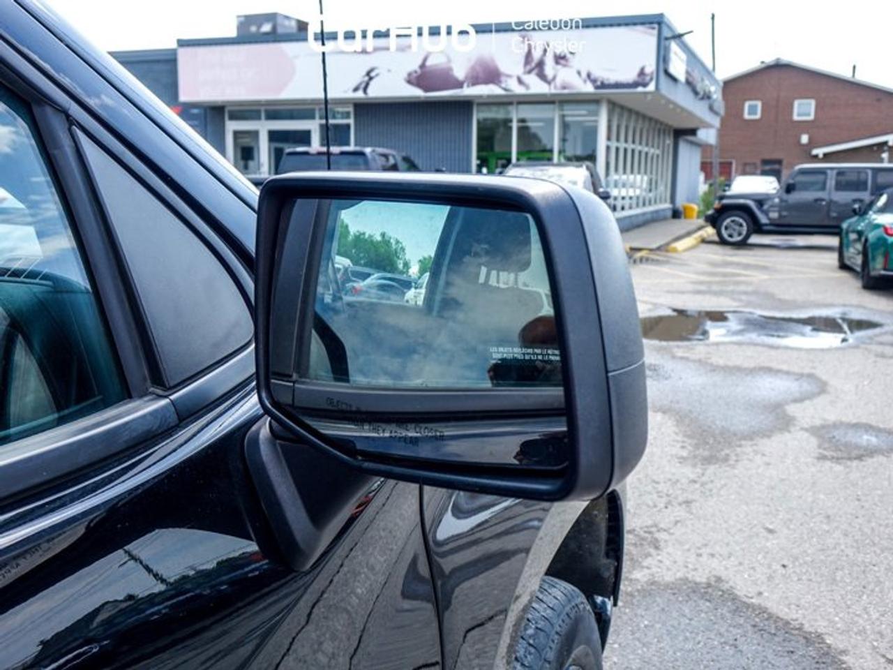 2024 Chevrolet Silverado 1500 Custom 4WD Crew Cab 157" MultiPro Tailgate 6 Passenger Remote Start Alloy Photo