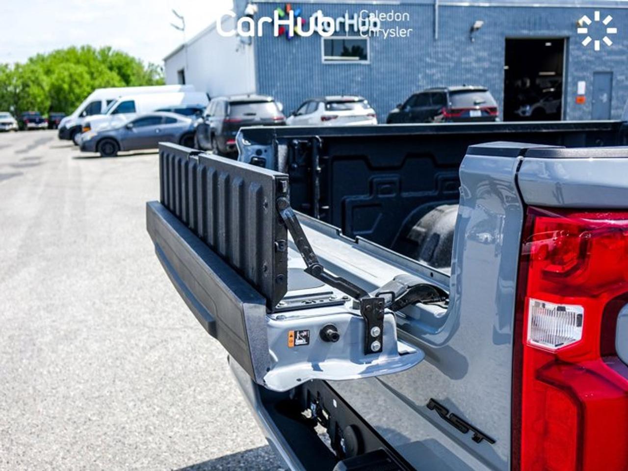 2024 Chevrolet Silverado 1500 RST 4WD Crew Cab 147"  5.3L Leather 5 passengers with captain chair Photo