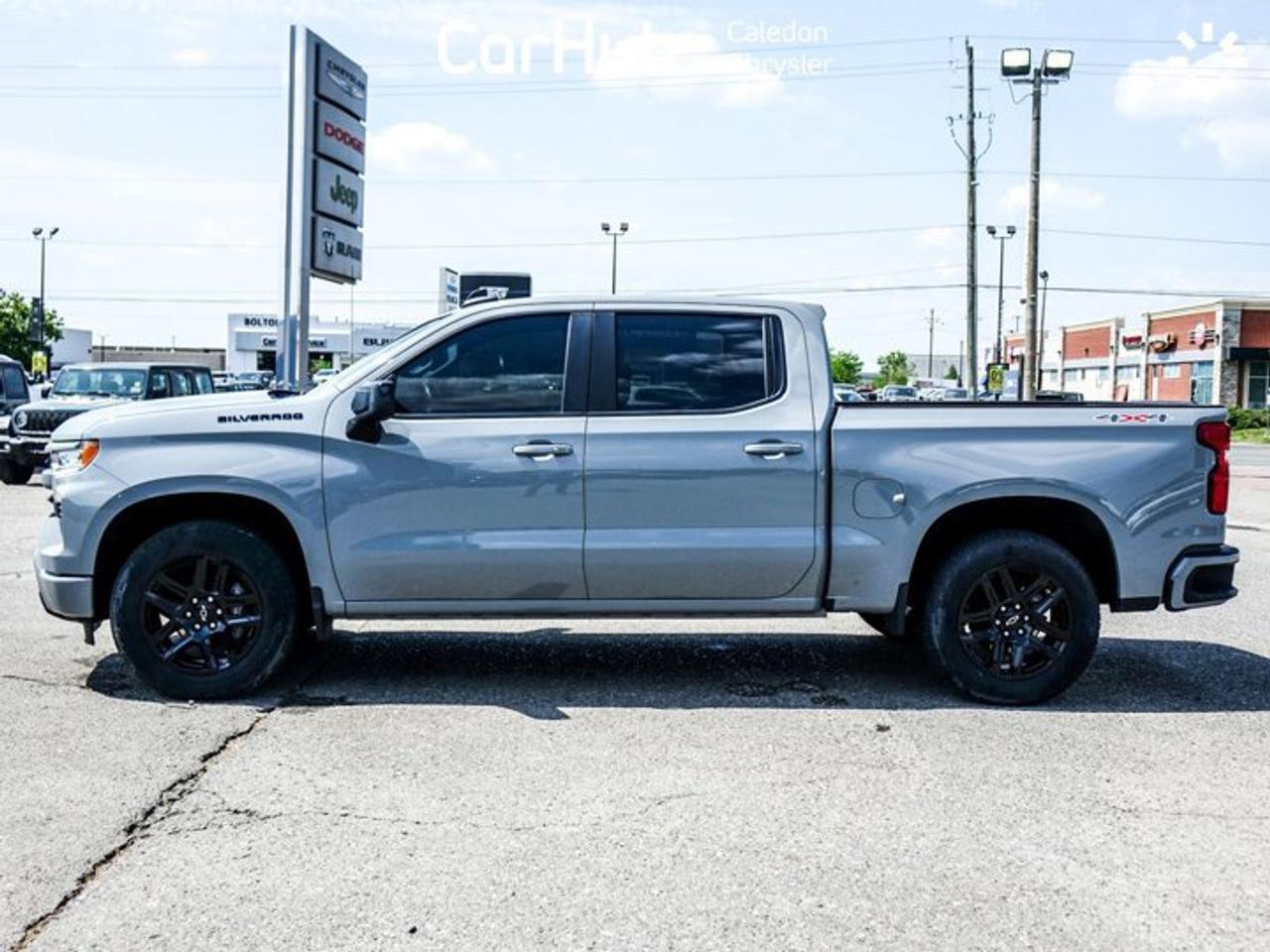 2024 Chevrolet Silverado 1500 RST 4WD Crew Cab 147"  5.3L Leather 5 passengers with captain chair Photo